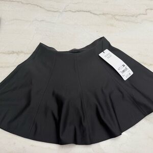 ALO Yoga Black Pleated Mini Skirt Casual